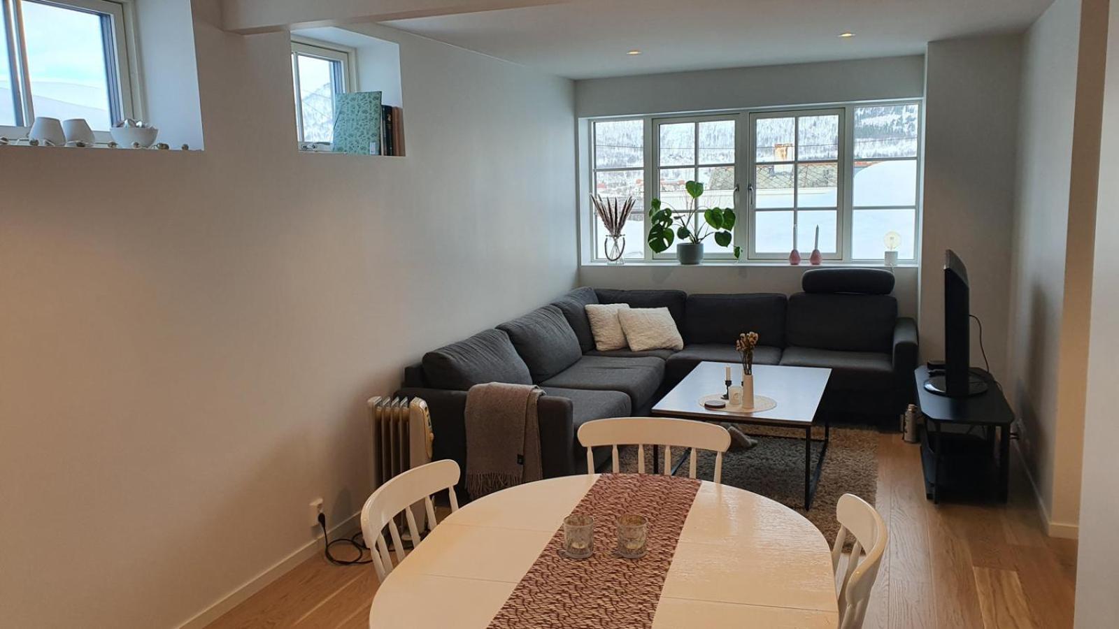 Appartement Modern House With Great View! à Tromsø Extérieur photo