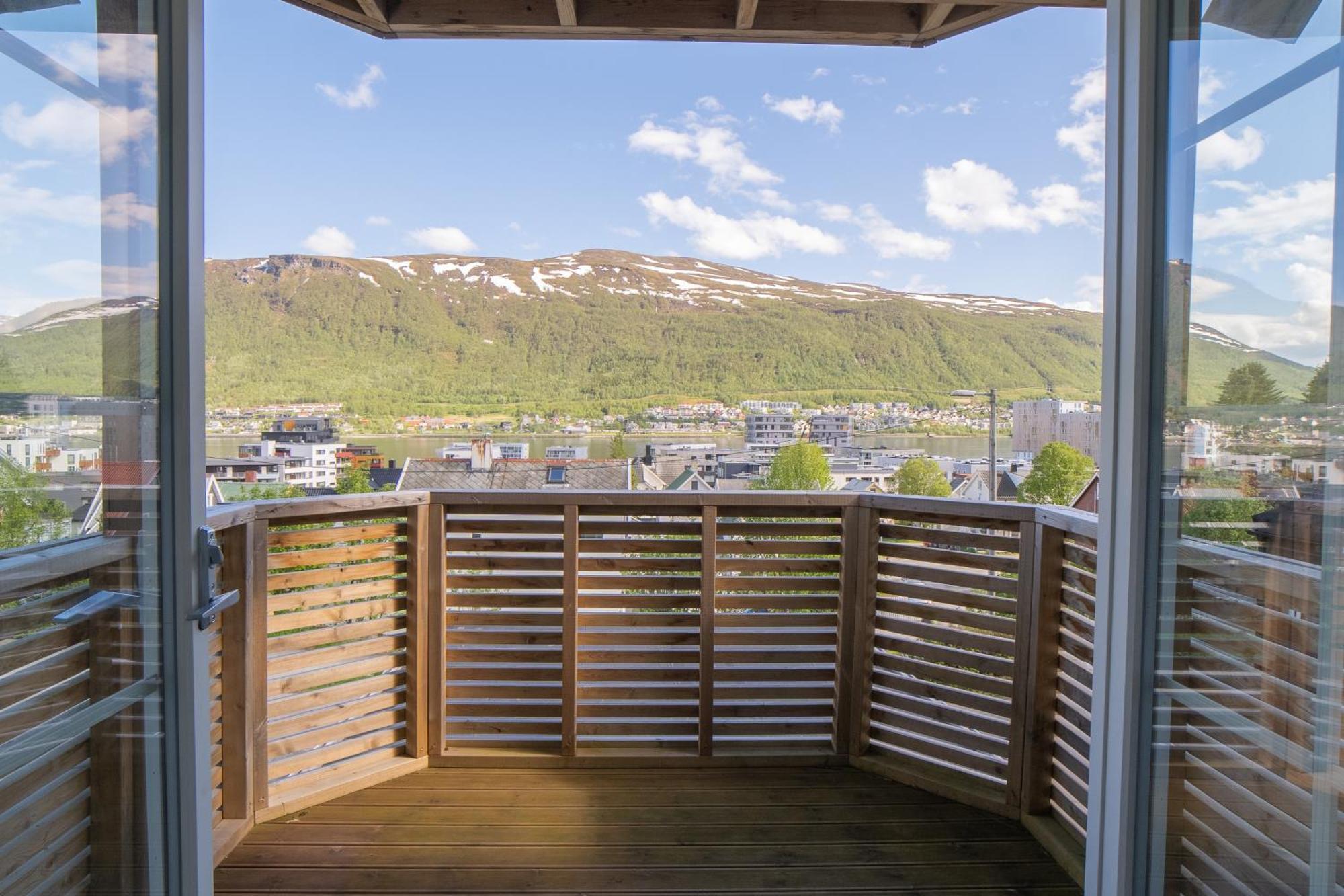 Appartement Modern House With Great View! à Tromsø Extérieur photo